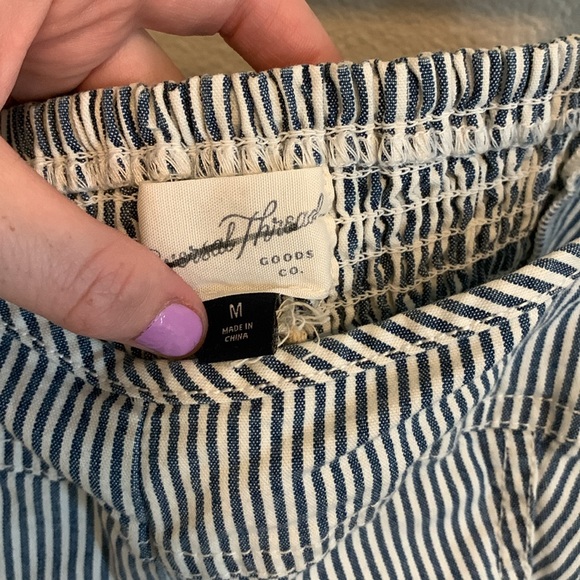 Universal Threads crop top tank - Picture 3 of 3